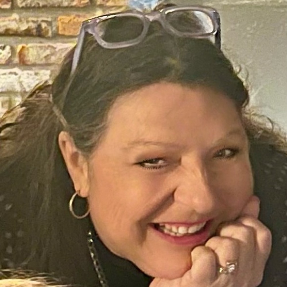 Meet your Posher, Laurie